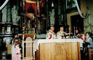 40-osios kunigavimo metinės. V. P. Rūkas (dešinėje) ir kunigas Romualdas Šalčiūnas. 1998 m. birželio 2 d.